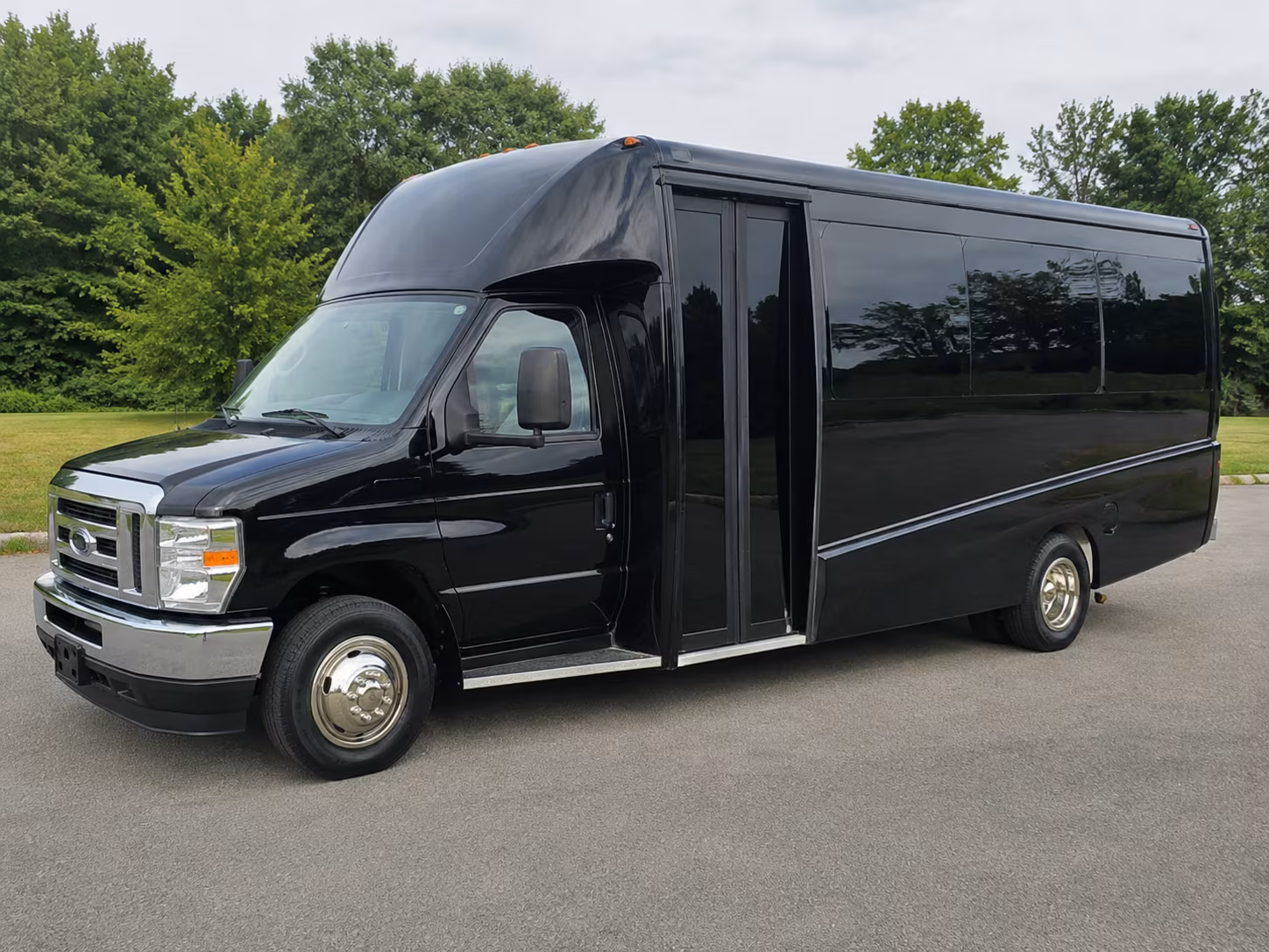 Dallas Wedding Transportation & Shuttle Service